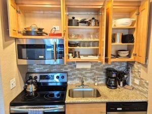 Lakeland Village #110