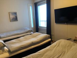 Two bedroom apartment Best view to the sea Glassed Balcony FREE PRIVATE PARKING