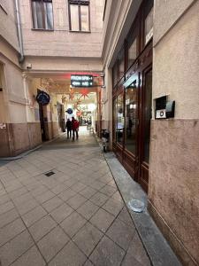 PartyPad at Gozsdu Udvar I Free PRKNG I Self CHKN I Downtown