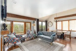 Quiet Home Minutes from Lake Galena & Eagle Ridge - Lena