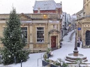 George Hotel & Granary