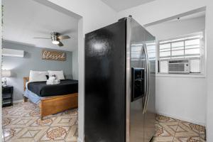 Quiet Waterfront Tiny Home Private Get Away