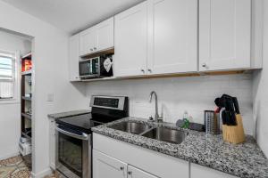 Quiet Waterfront Tiny Home Private Get Away