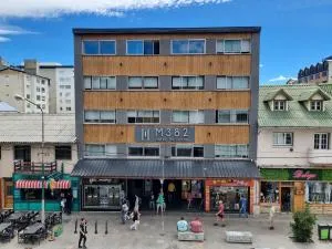 M382 Hotel Bariloche - Діна Гуапі