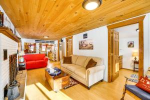 Pet-Friendly Irons Cottage with Fire Pit and Fireplace