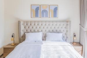 Elite LUX Holiday Homes - Upscale & Stylish 2BR in Dubai Hills