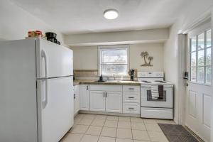 1 Mi to Boat Ramp Bokeelia Home with Screened Patio