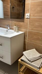 Appartements Spacieux appartement au coeur du centre historique de Dinan : photos des chambres