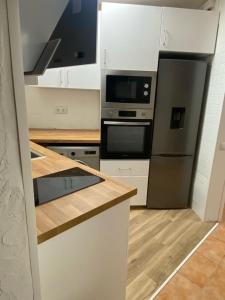 Piso delante de la playa La Pineda con 2 habitaciones