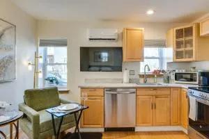 Walkable Downingtown Studio with Spacious Deck - 菲尼克斯维尔