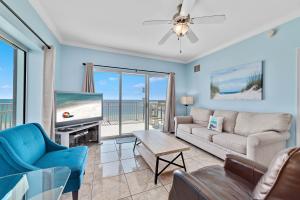 Crystal Shores West 101