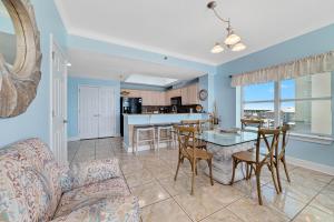 Crystal Shores West 101