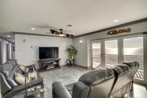 Front Row Beachfront Long Beach Getaway - 长滩