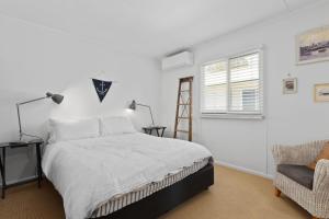 The Waterfront House - Pet Friendly - Absolute Waterfront