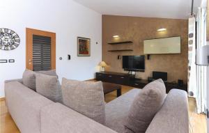 Family friendly house with a parking space Kastel Sucurac, Kastela - 21842