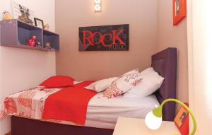 Family friendly house with a parking space Kastel Sucurac, Kastela - 21842