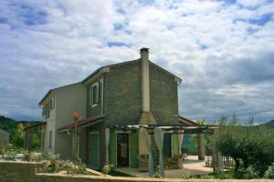 Family friendly house with a swimming pool Bartolici, Central Istria - Sredisnja Istra - 21934 