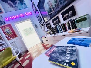 Hackert Art Room Apartment img41