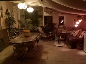 Maisons de vacances Grande maison familiale avec piscine et varangue a Tarnos, proche plages et commerces - FR-1-239-779 : photos des chambres