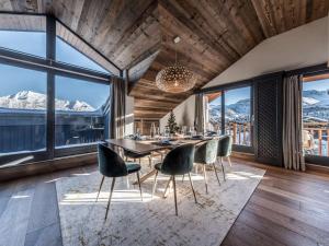 Duplex skis aux pieds, Courchevel 1850, 99m², 6 pers., cheminée, balcons, garage, WiFi - FR-1-631-132
