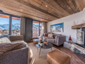 Duplex skis aux pieds, Courchevel 1850, 99m², 6 pers., cheminée, balcons, garage, WiFi - FR-1-631-132