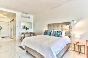 Seaside Retreat with Amazing Views and No Loadshedding