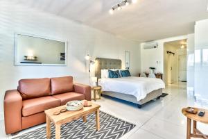 Beachside Apt with Amazing Views and No Loadshedding