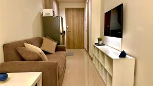 Premier Luxury Suite near SM Mall of Asia Arena & DFA with Free Parking