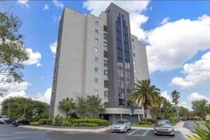 Universal-Disney Dream 1211 Studio - The Enclave