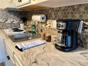 Universal-Disney Dream 1211 Studio - The Enclave