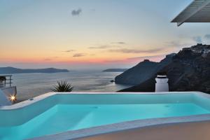 Trieris Villa & Suites Santorini Greece