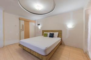 Urbanview Hotel Anggrek Puncak by RedDoorz
