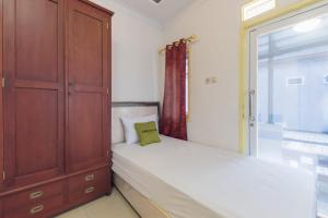 Urbanview Hotel Anggrek Puncak by RedDoorz