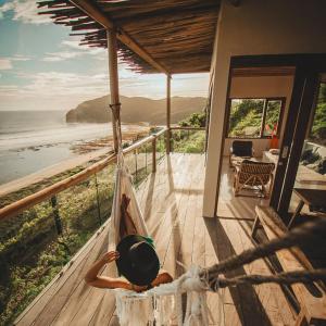 Kini Resort - Oceanfront Bamboo Eco Lodges