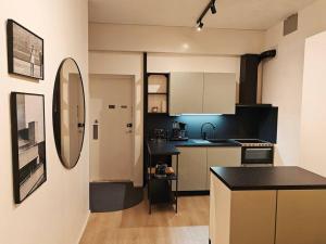 Brooms - Newly renovated central studio apartment