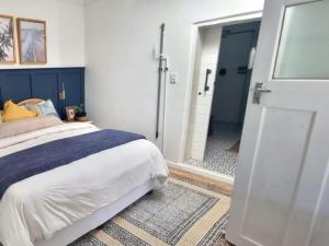 Sun Kiss Beach and Deluxe Garden Cottages