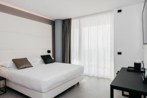 Junior Suite room in J44 Lifestyle Hotel