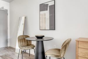 Lower Queen Anne 1br w game room garden SEA-698