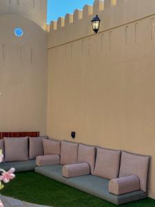 بيت أرض الثراء Rich Land House