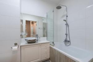 Luxury in City -12- Free Parking