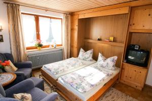 Ferienwohnungen Helga Mayer inkl. Chiemgaukarte