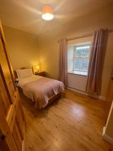 3 bedroom farmhouse in the Lahinch area.