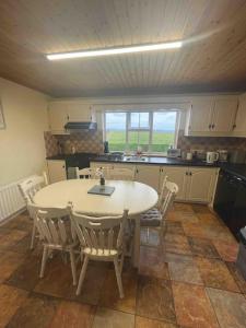 3 bedroom farmhouse in the Lahinch area.