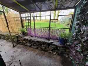 Charming pet friendly 2 bedroom cottage, close to Narberth & local beaches, friendly animals on our smallholding