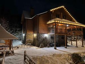 Three-Bedroom Suite room in Villa Alpiyka