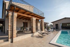 Villa Mattuzzi in Central Istria with large garden, kids playground and whirlpool