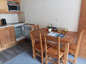 Résidence Les Alpages 4 étoiles - Appartement 4 personnes - Piscine, Hammam, Sauna, Jacuzzi - ValCenis 73480