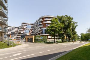 Dark Blue Apartment with Parking and Furnished Balcony in Kraków by Renters