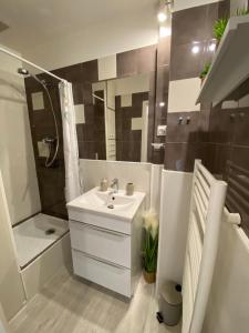 Appartements Studio cosy a 200m de la plage : photos des chambres
