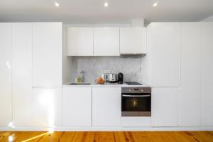 WHome Lisbons Horizon Retreat, A View to Remember